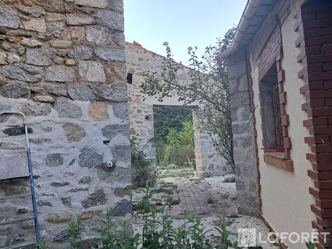 Ensemble immobilier de caractère sur 3700 m²  Ancien atelier fonderie - photo 16