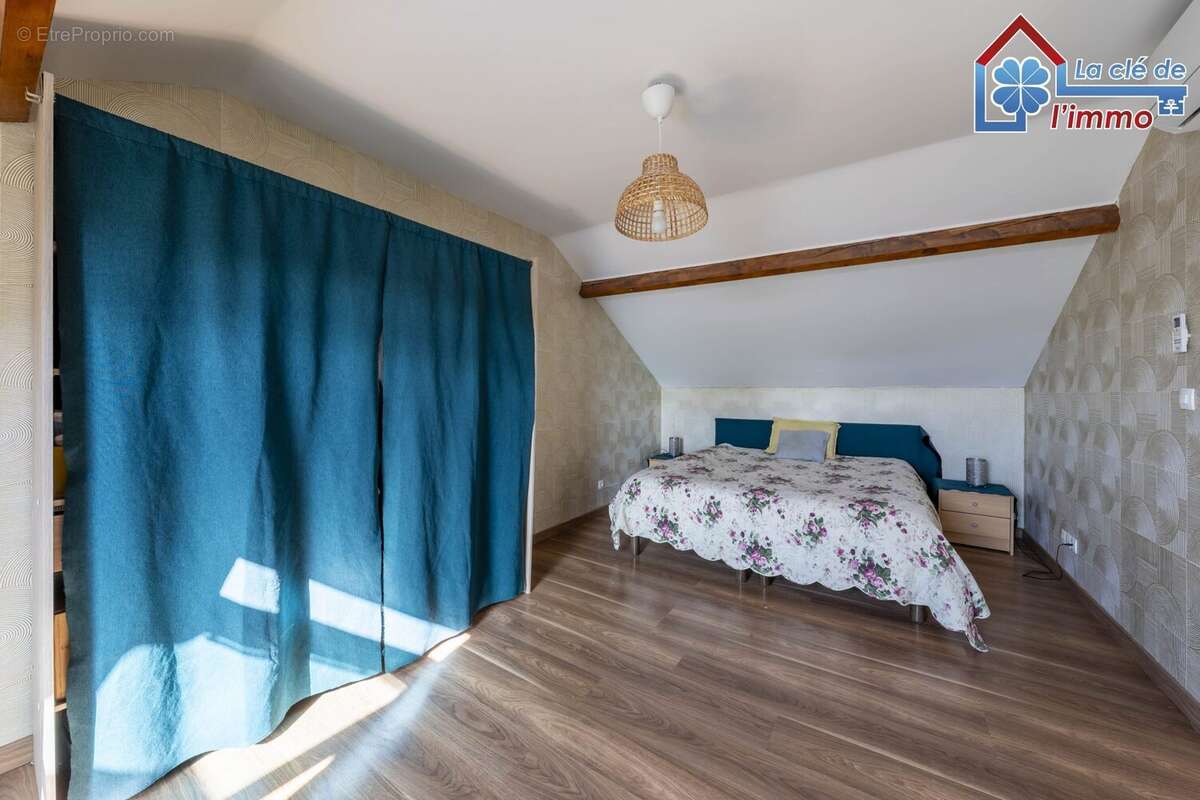 Maison à MOISSY-CRAMAYEL