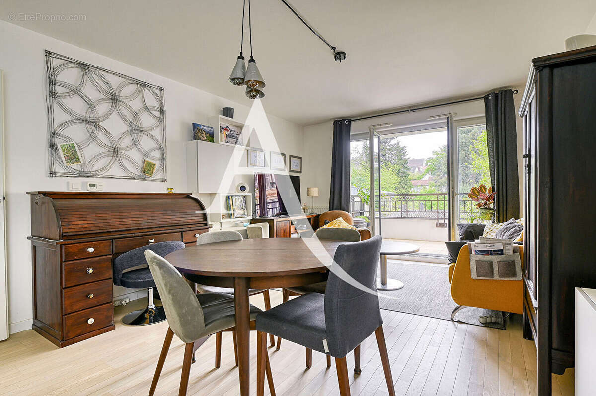 Appartement à SAINT-CYR-L'ECOLE