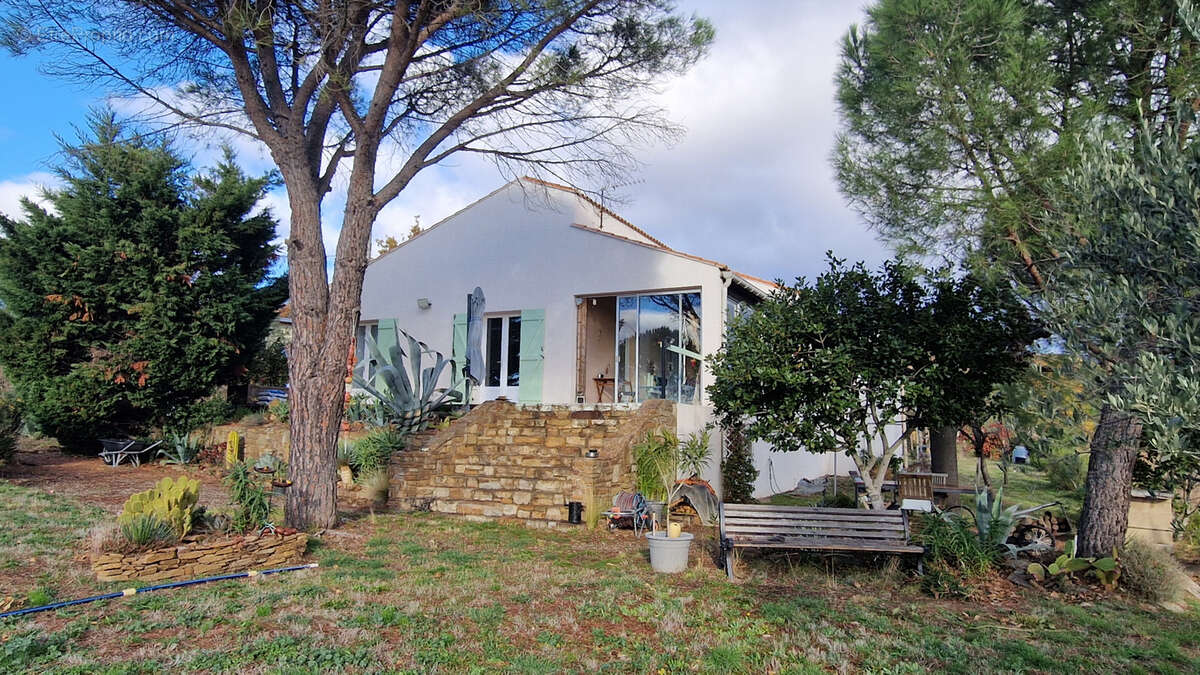 Maison à SAINT-JEAN-DE-LA-BLAQUIERE