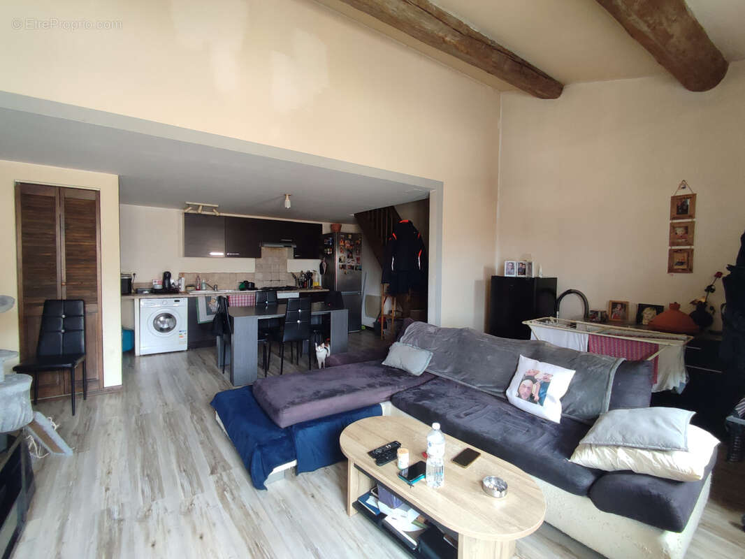 Immeuble de rapport de 300m2 avec 6 lots à Coursan - photo 4