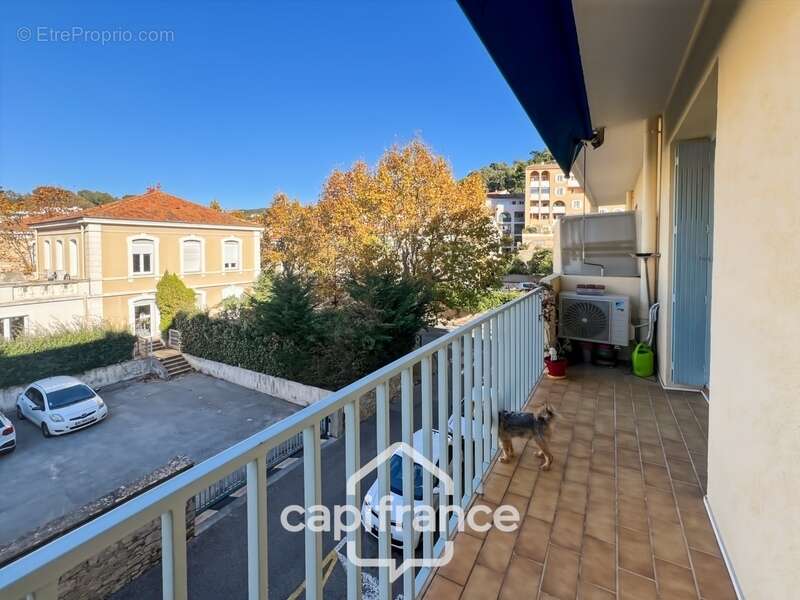 Appartement à HYERES