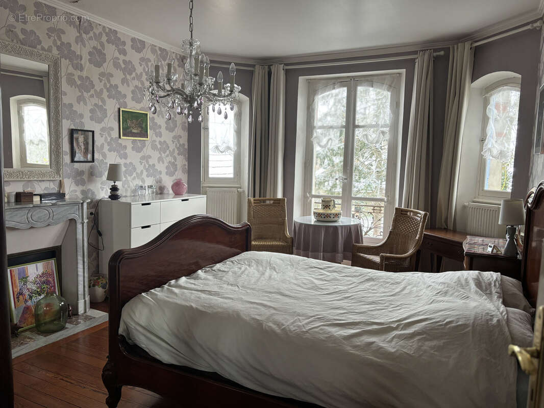 Maison à SAINT-PRIEST-LA-MARCHE