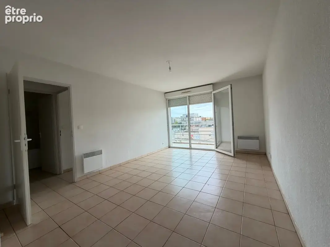 Appartement T2 avec terrasse et parking   Résidence LAROUDAL à Villeneuve - photo 2