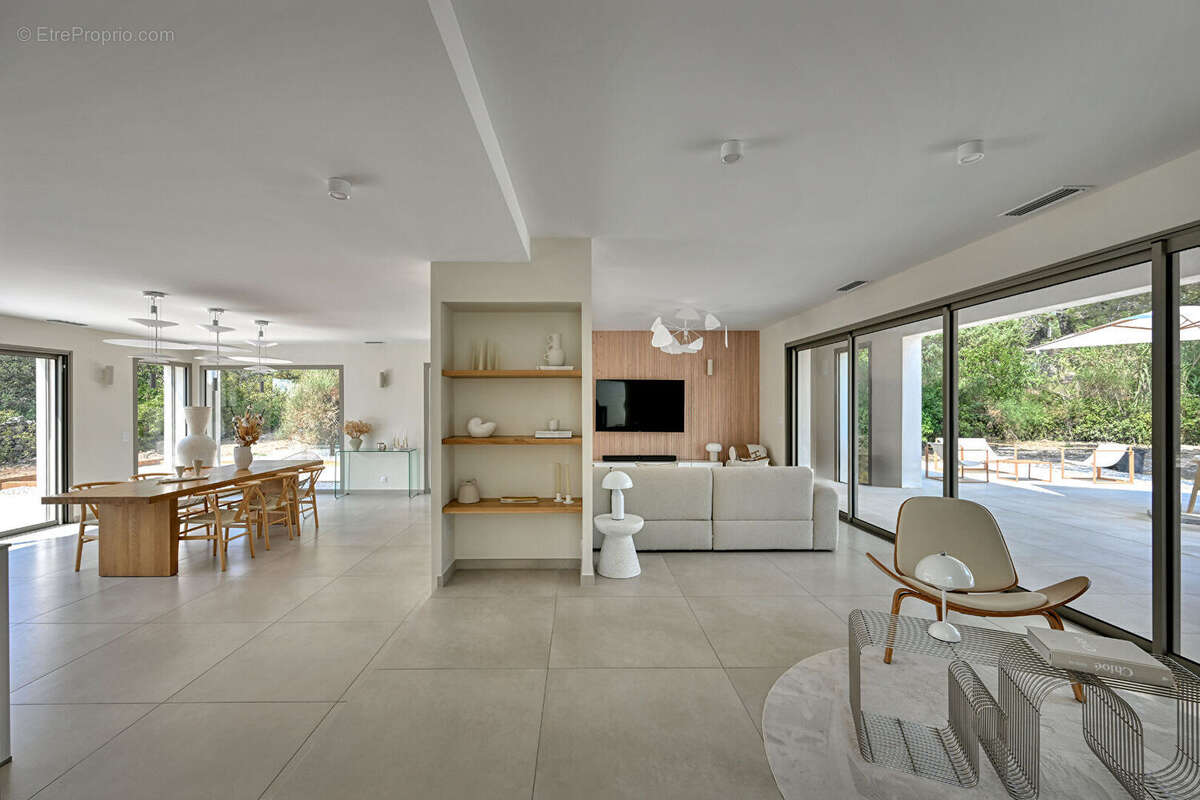 Villa Contemporaine Nimes-186 m2 + garage -Terrain 4445 m2 - photo 13