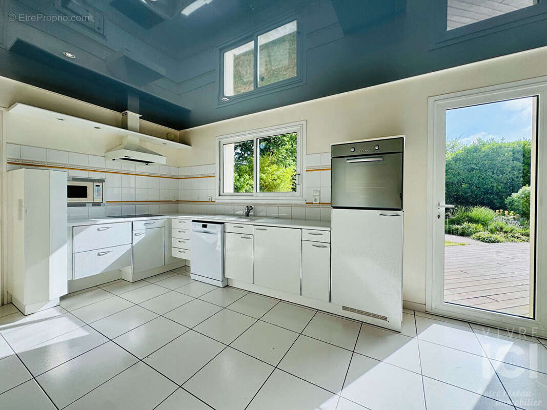 Maison familiale - 210m² -  5 chambres - Sautron - photo 3
