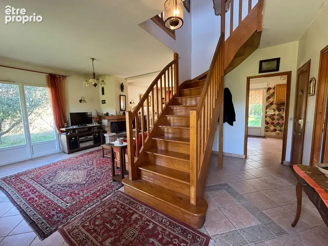 Jolie maison traditionnelle proche Forêt Gambaiseuil 6 pièces  155.5 m2 - photo 4