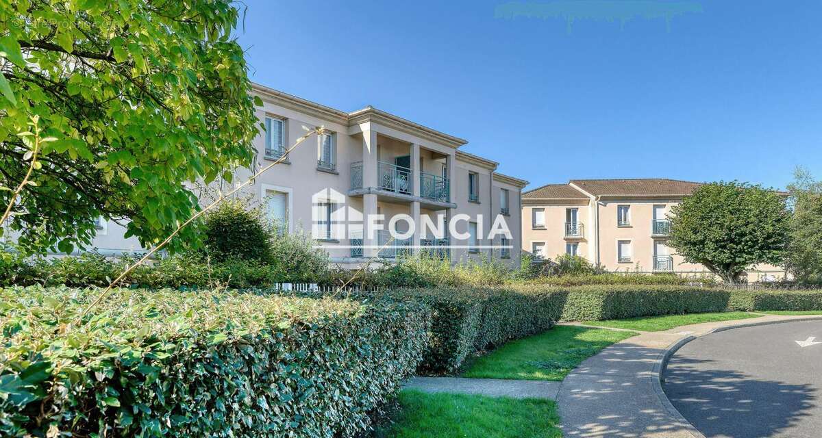 Appartement à SAINT-PIERRE-DU-PERRAY