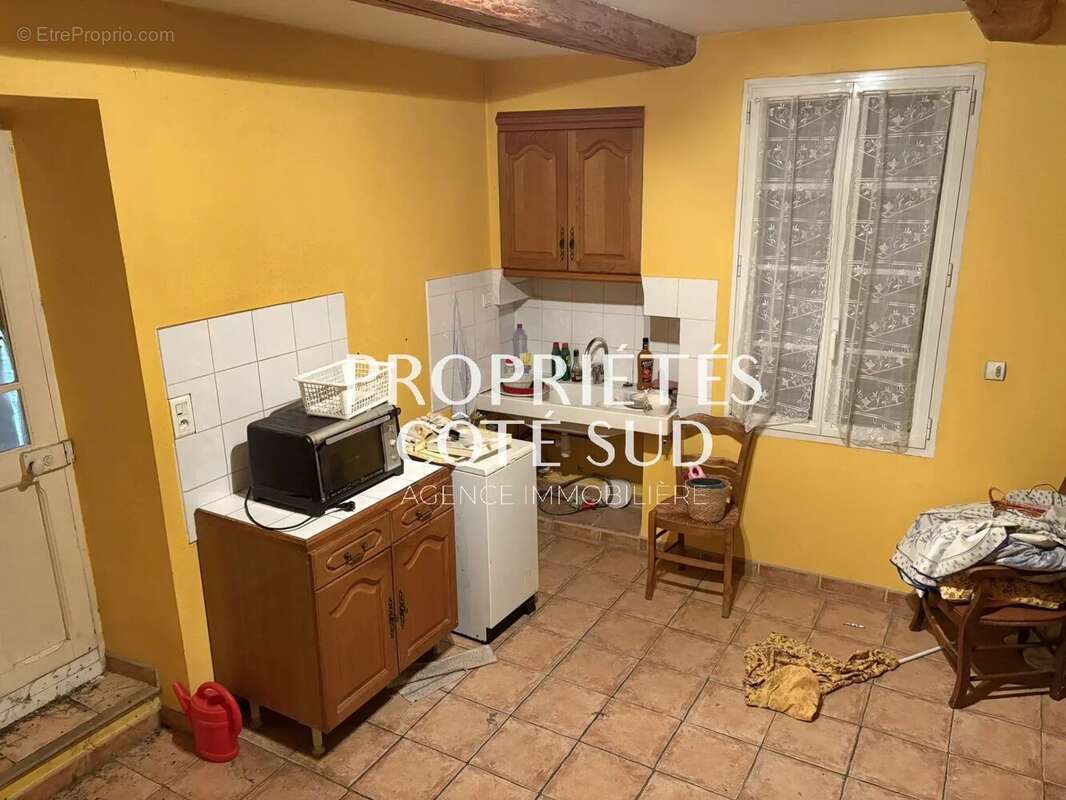 Maison à SAINT-LAURENT-DES-ARBRES