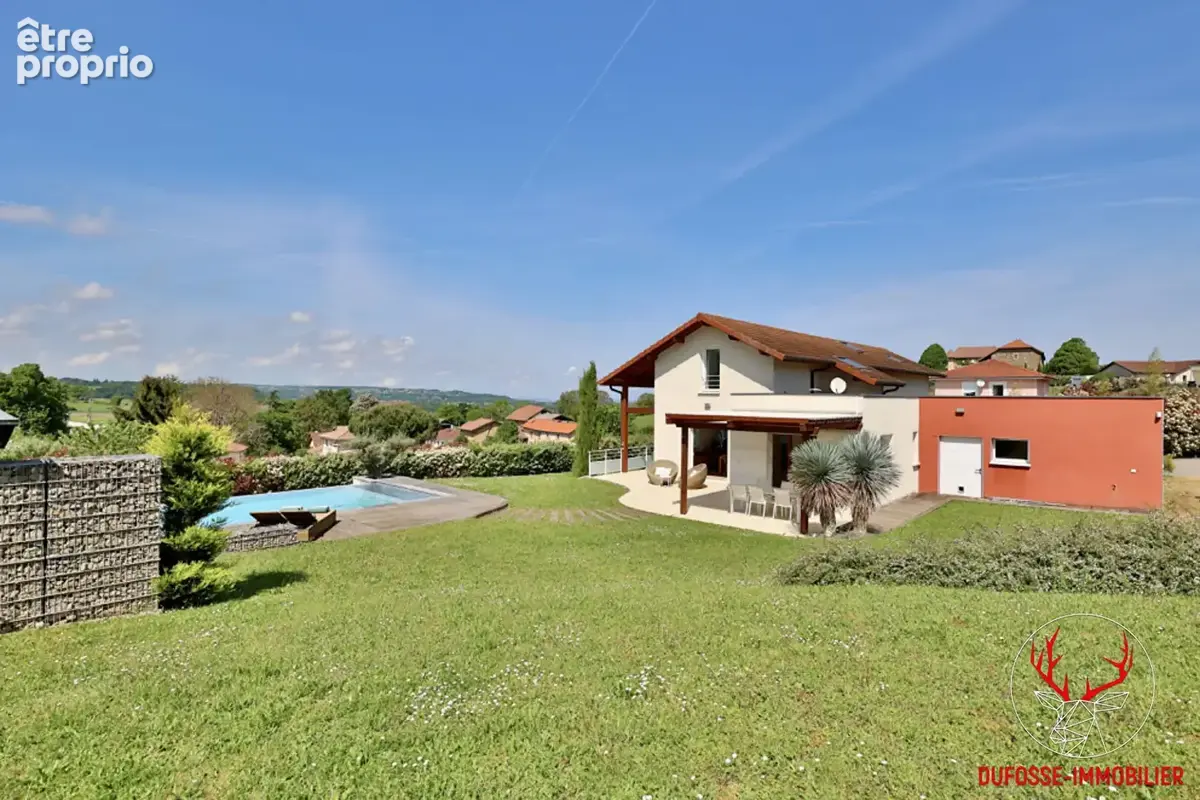 Maison Bourgoin Jallieu 8 pièce(s) 278 m2 - photo 2