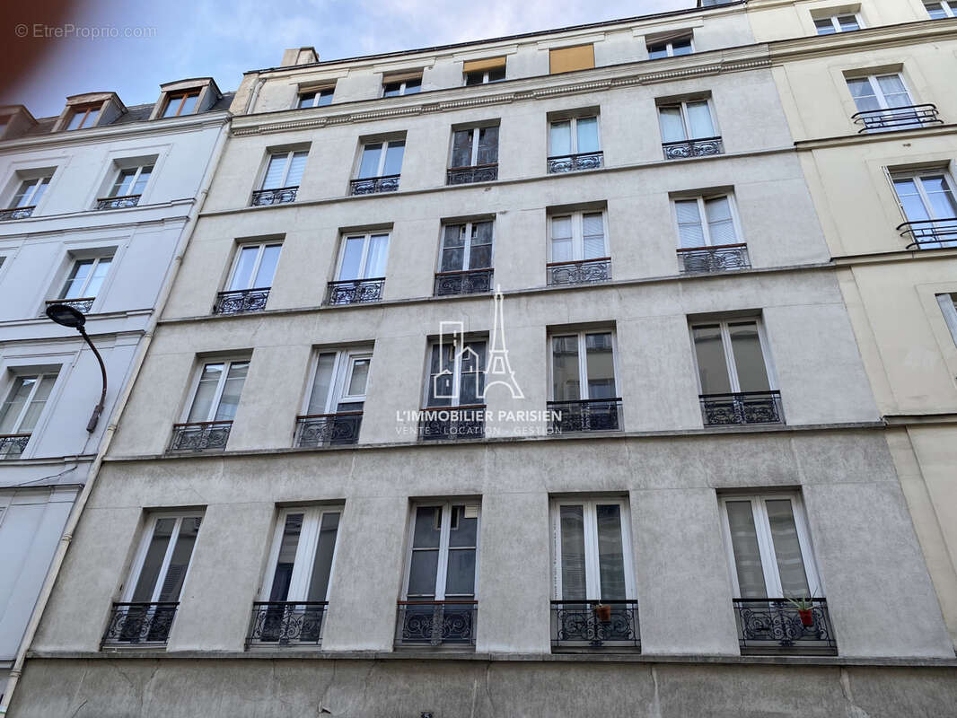Appartement à PARIS-18E