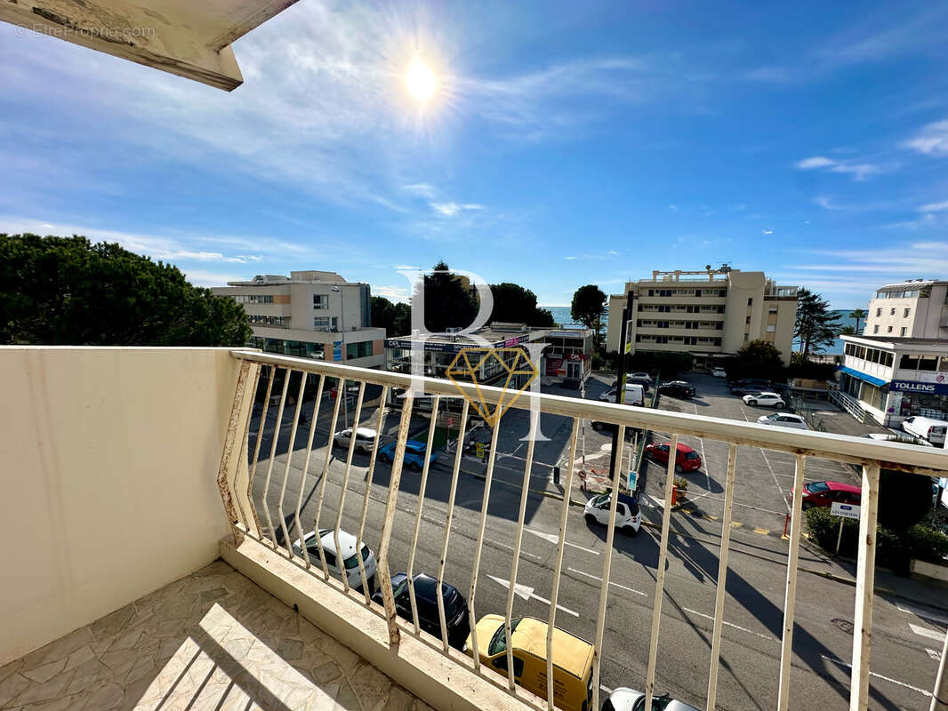 APT. 2 pièces 65m2 + double terrasse + parking + cave - photo 6