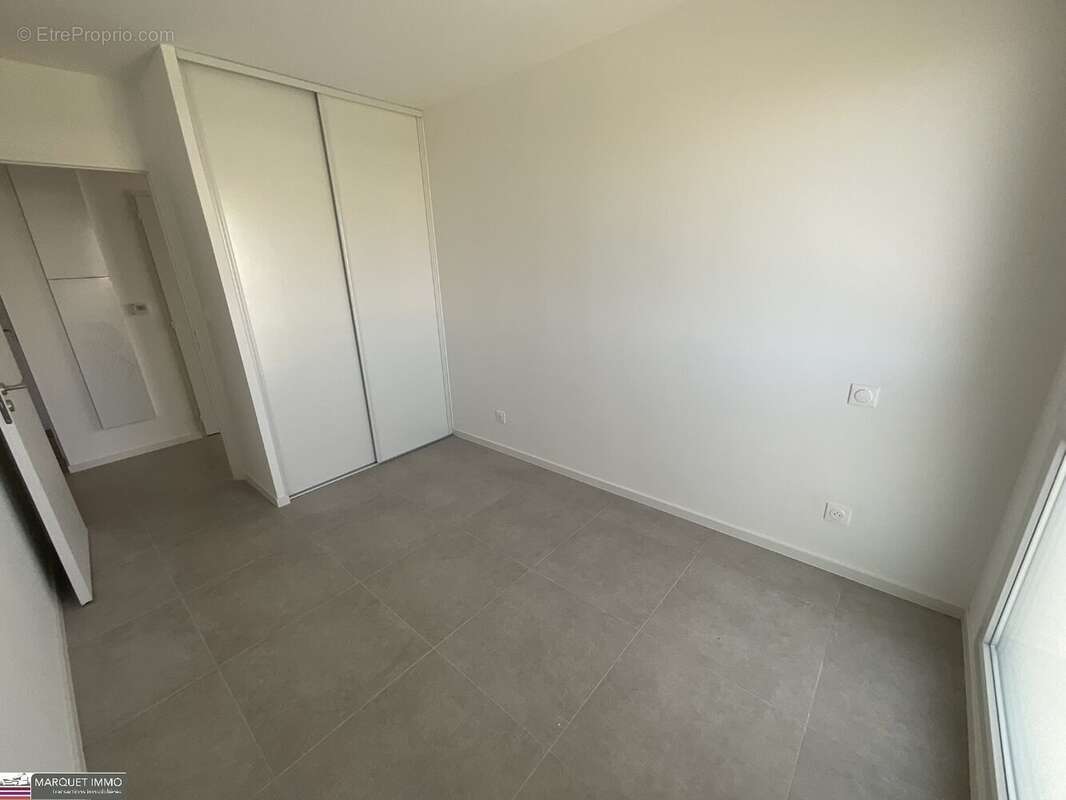 Appartement à SAUVIAN