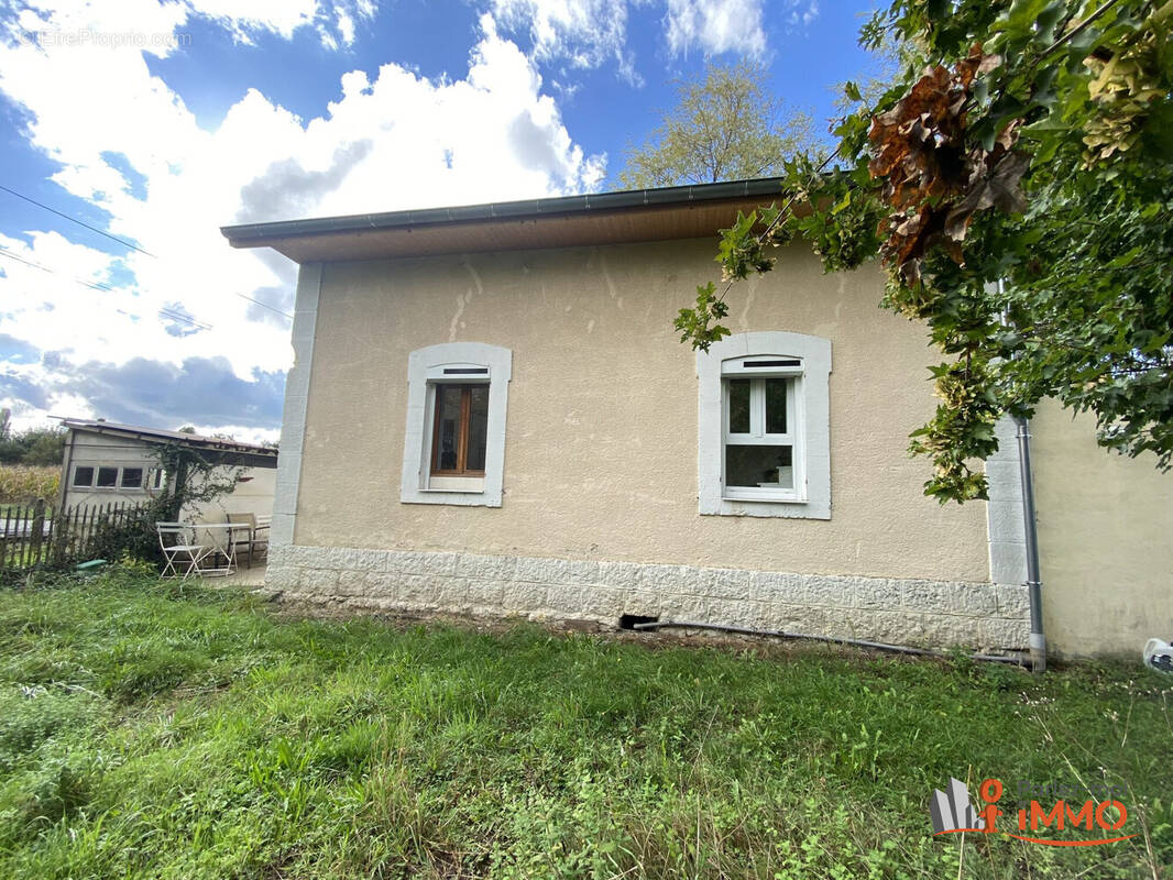 Maison à LES ABRETS