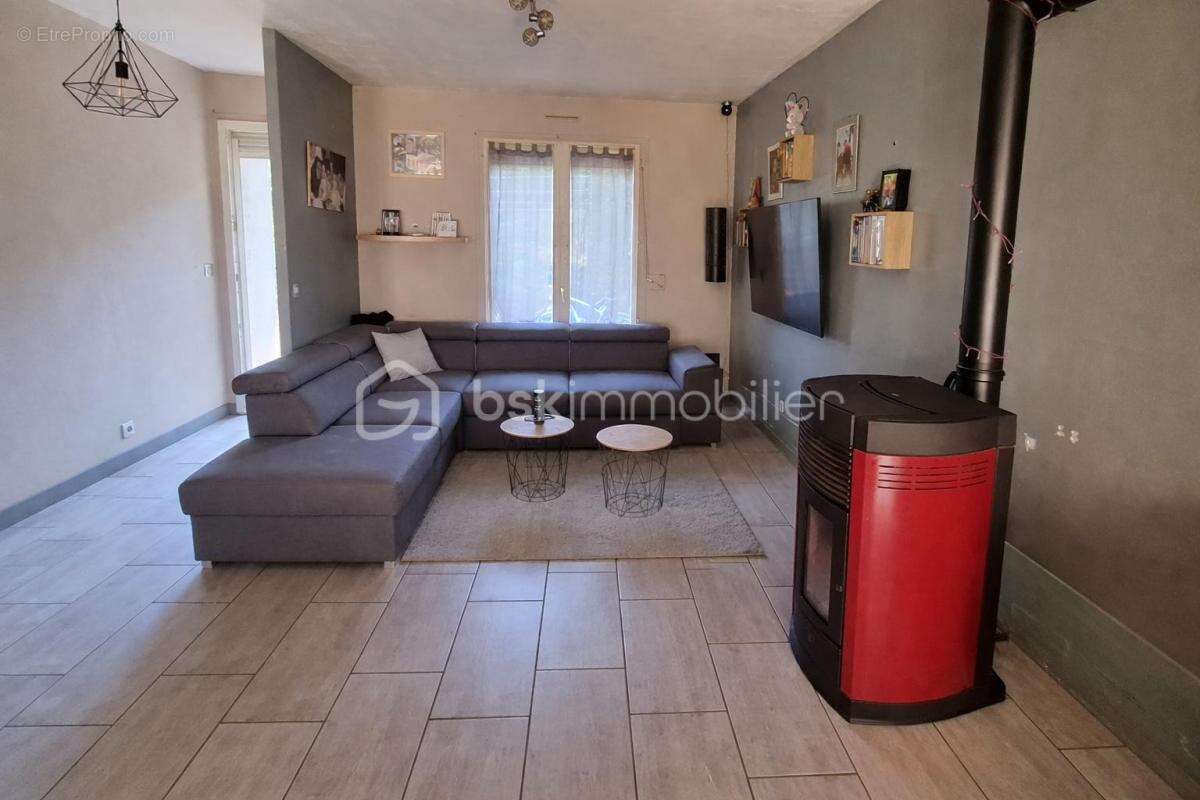 Maison à NOGENT-SUR-VERNISSON