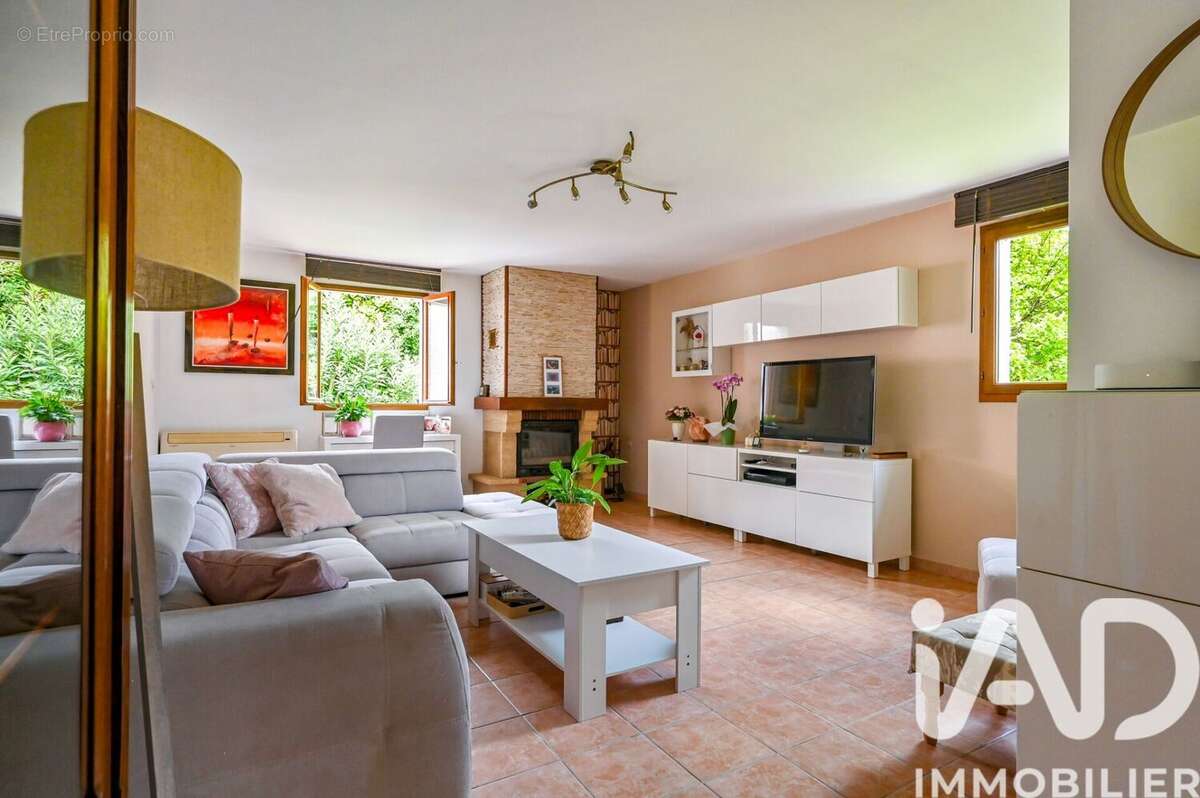 Maison 134 m² à Peypin  - photo 7