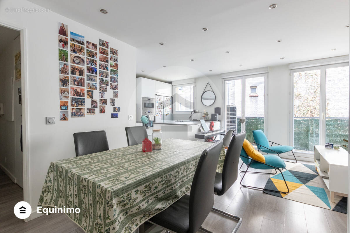 Appartement à LES LILAS