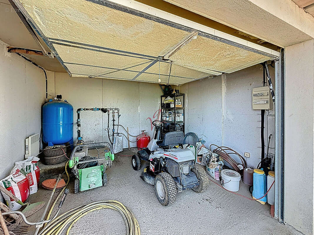 A vendre en viager occupé maison en campagne de Saint Andiol. - photo 12
