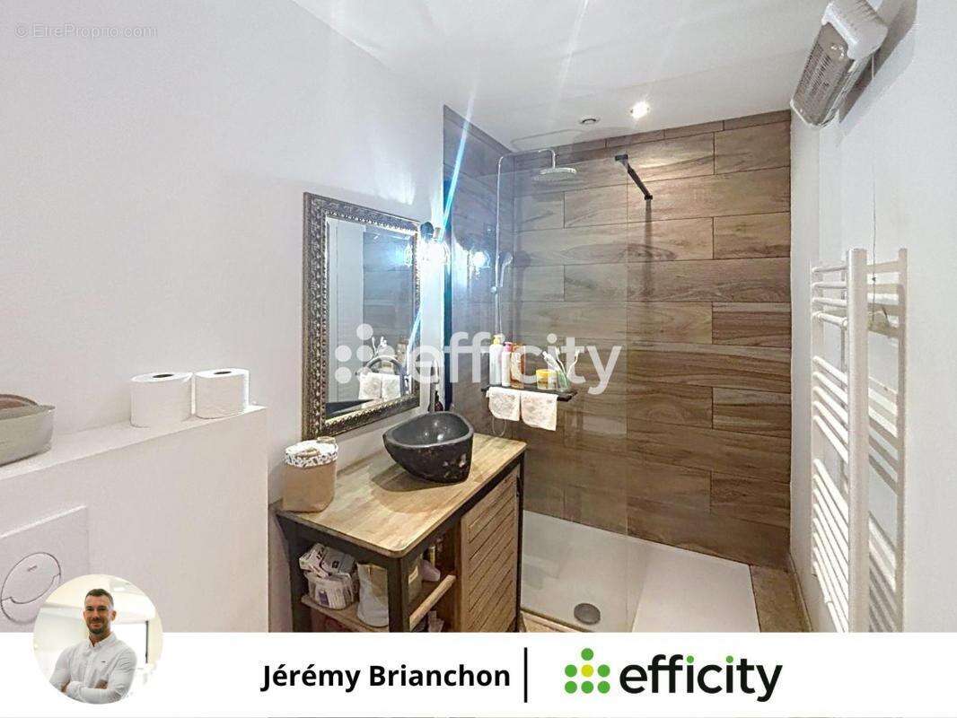 Maison à PEYROLLES-EN-PROVENCE