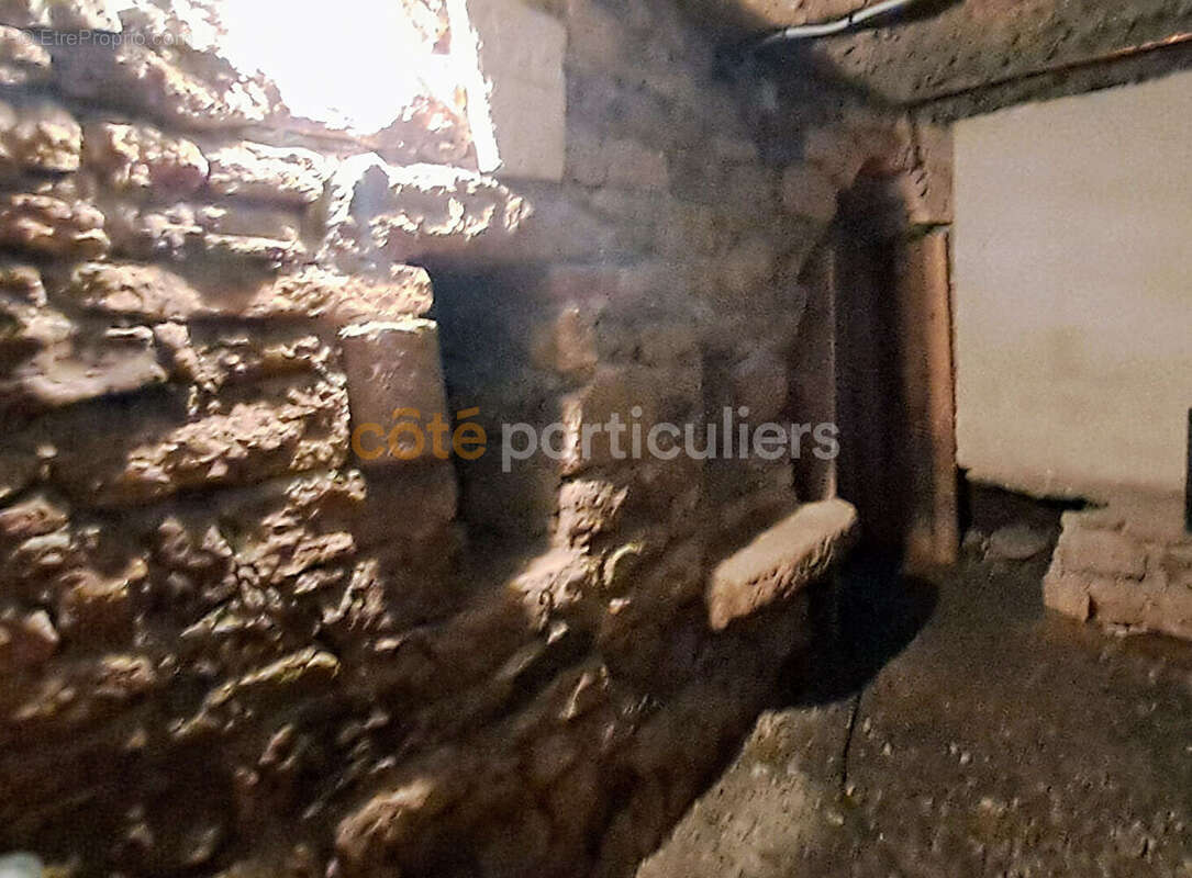 Maison à SAINT-LAURENT-SUR-SEVRE