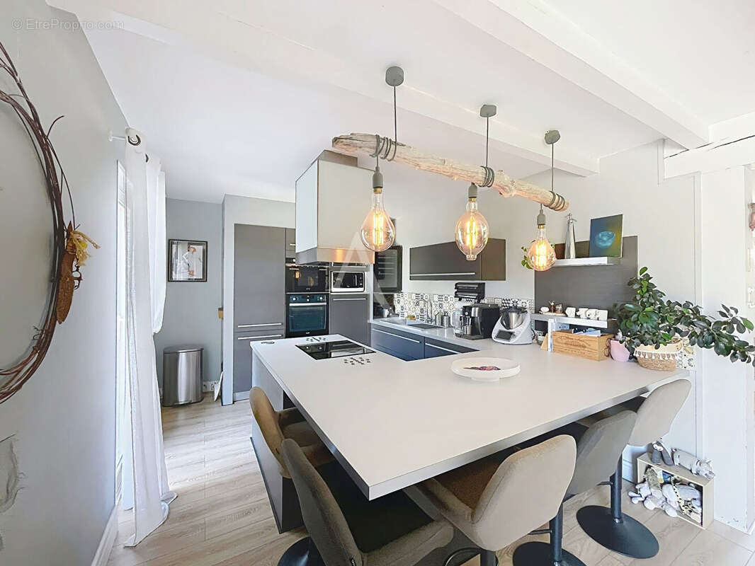 Maison à BRUGUIERES