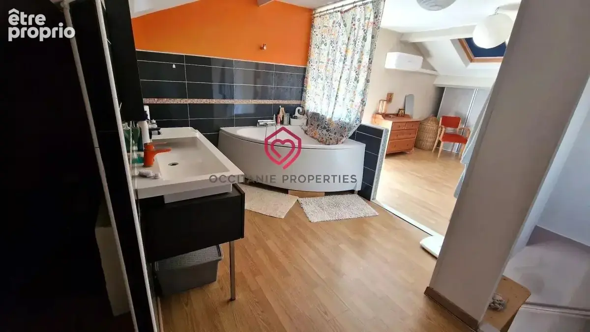 Agreable maison individuelle avec garage et terrain clos - photo 6