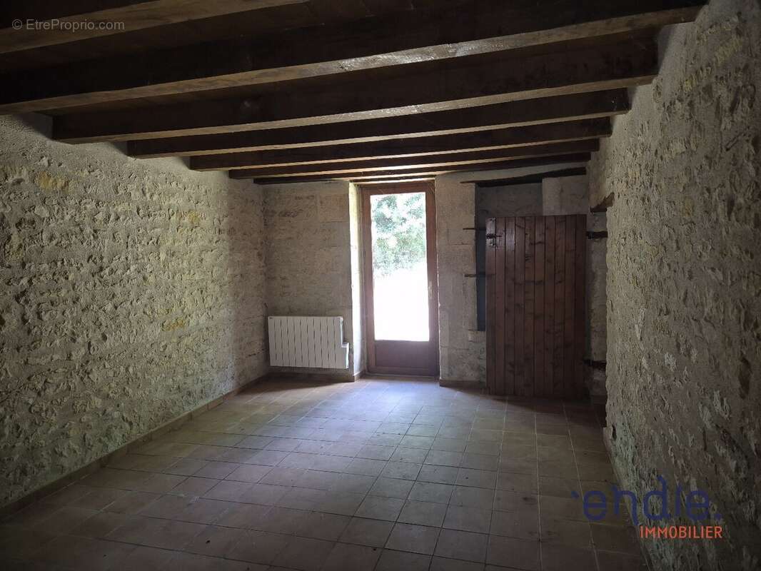 Propriété de charme 320m² habitable,isolée et avec grange sur 2ha!! - photo 8