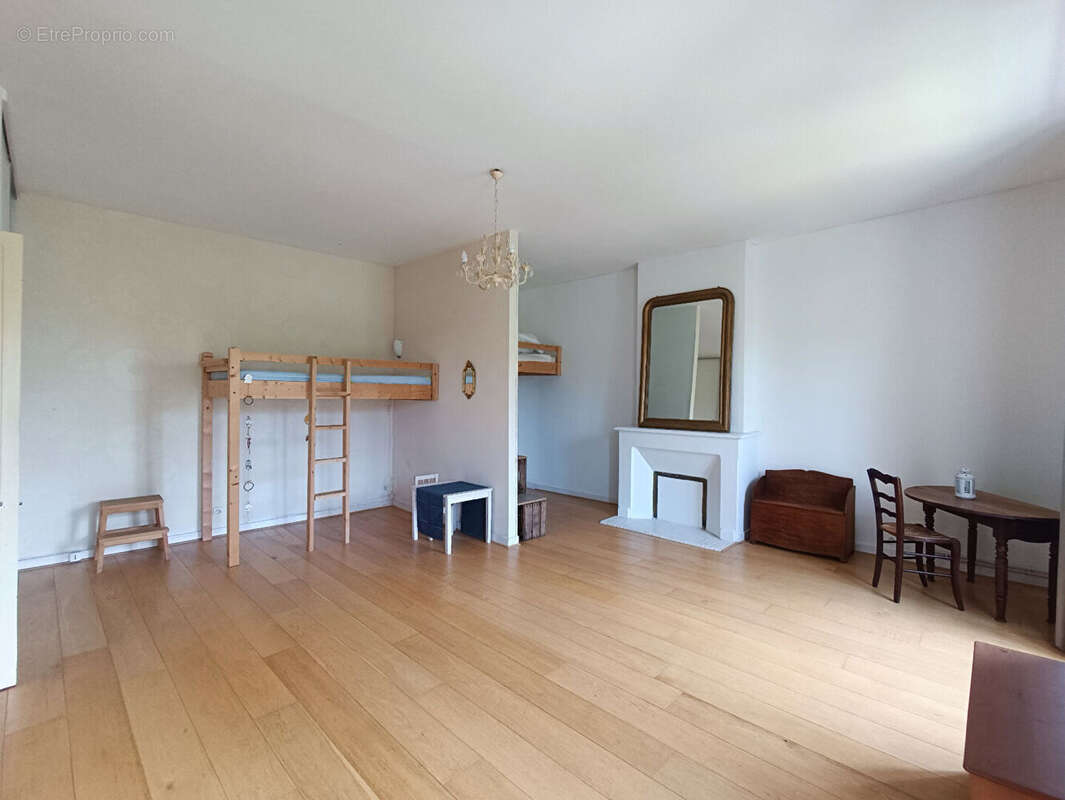 Maison à SAINTE-SEVERE