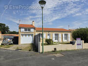 Maison à SAINT-JULIEN-DES-LANDES