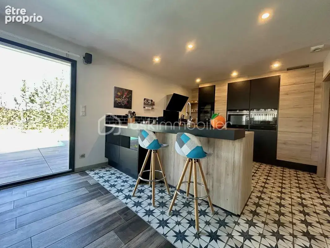 Maison de 4 chambres, avec piscine - Prestations haut de gamme - Proche Luxembourg - photo 2