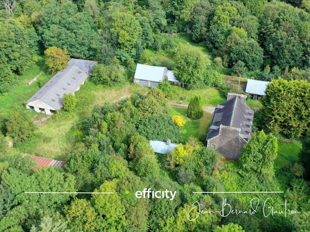 Maison à SAINT-HERNIN