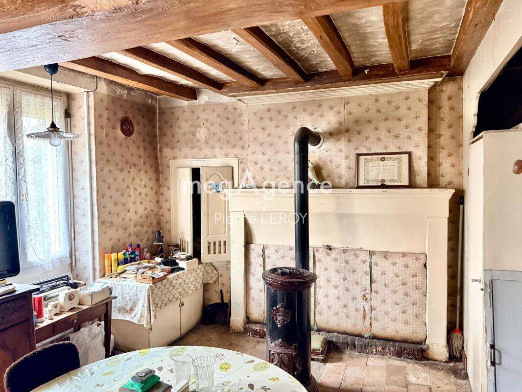 Maison à MONTREUIL-BELLAY