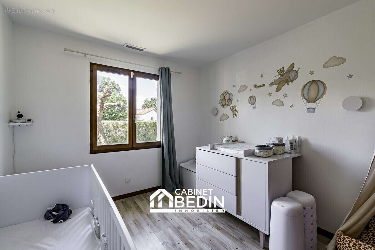 Maison 134 m² à Parempuyre  - photo 8