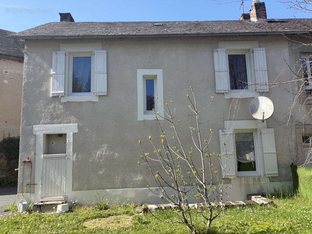 Maison à ARNAC-POMPADOUR