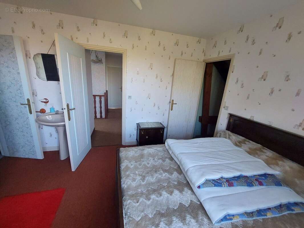 Maison à WARLINCOURT-LES-PAS