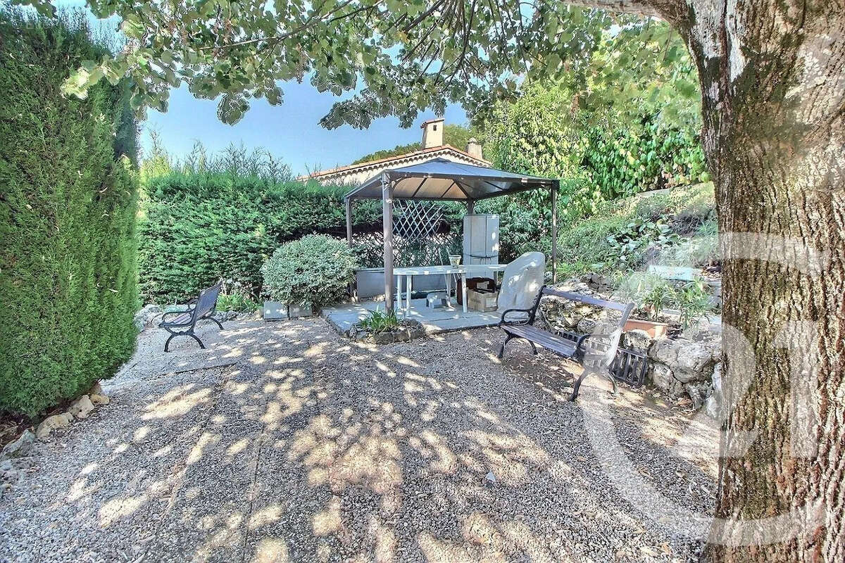 Maison 133 m² à Chateauneuf-Grasse  - photo 10