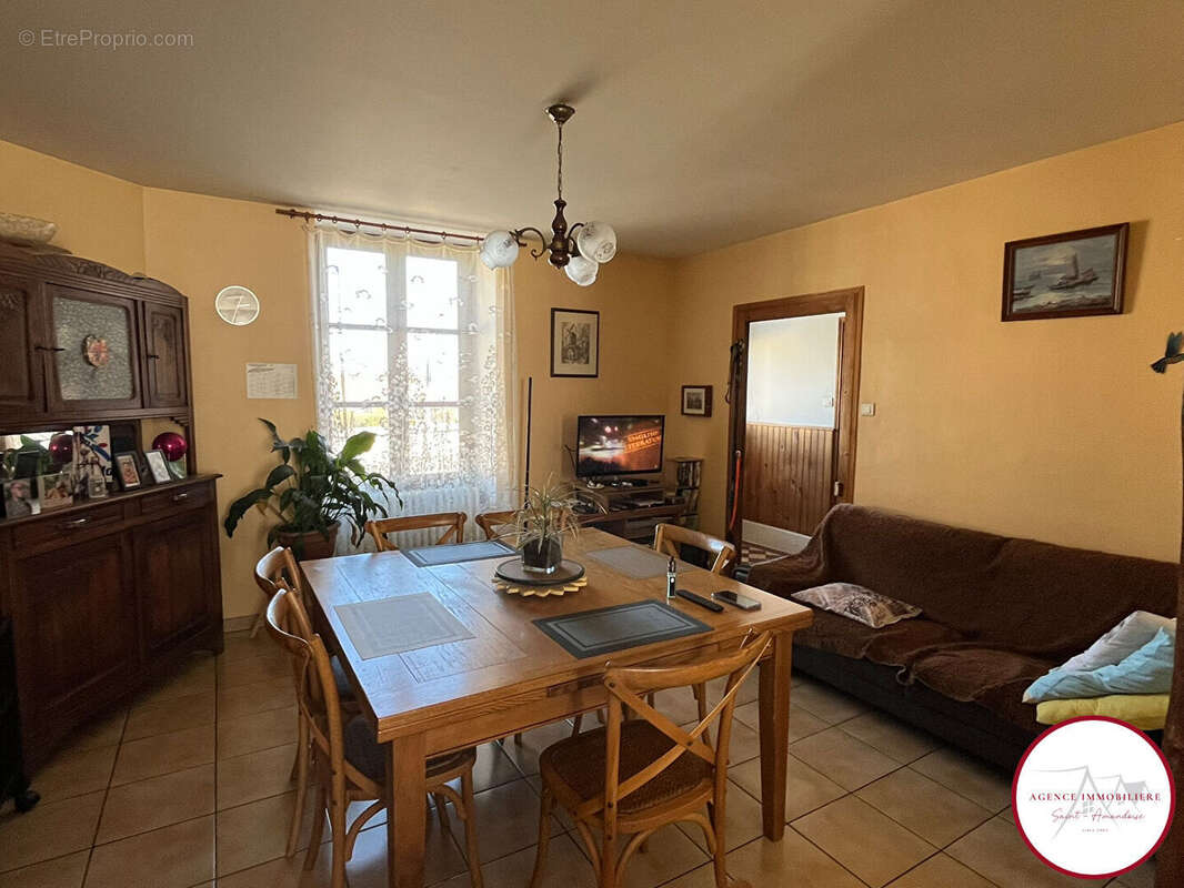 Maison à VALLENAY