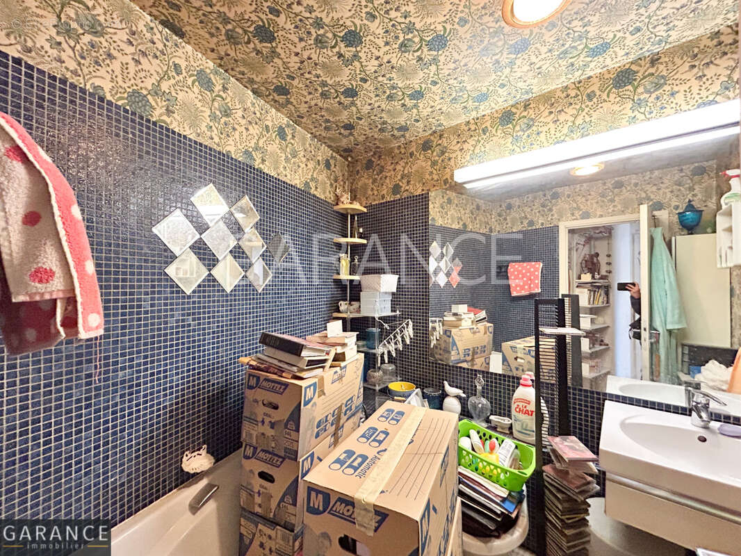 Appartement à PARIS-14E