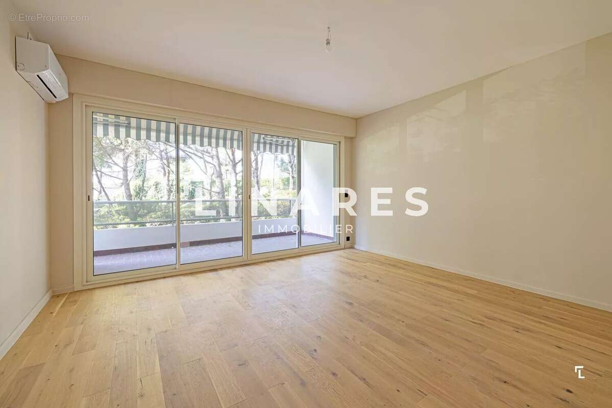 MY CADENELLE - Appartement T4/5 de 168m2 + Terrasses 35m2 - Résidence sécurisée avec piscine -13008 - photo 12