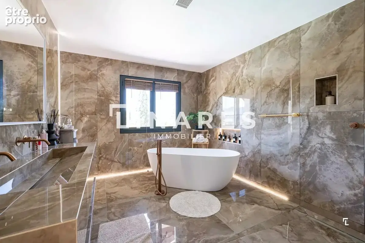 L'ICONIQUE - Villa T6 de 343m² - Dépendance - Piscine - Court de tennis - Terrain de 8000m² - 13420 GEMENOS - photo 14