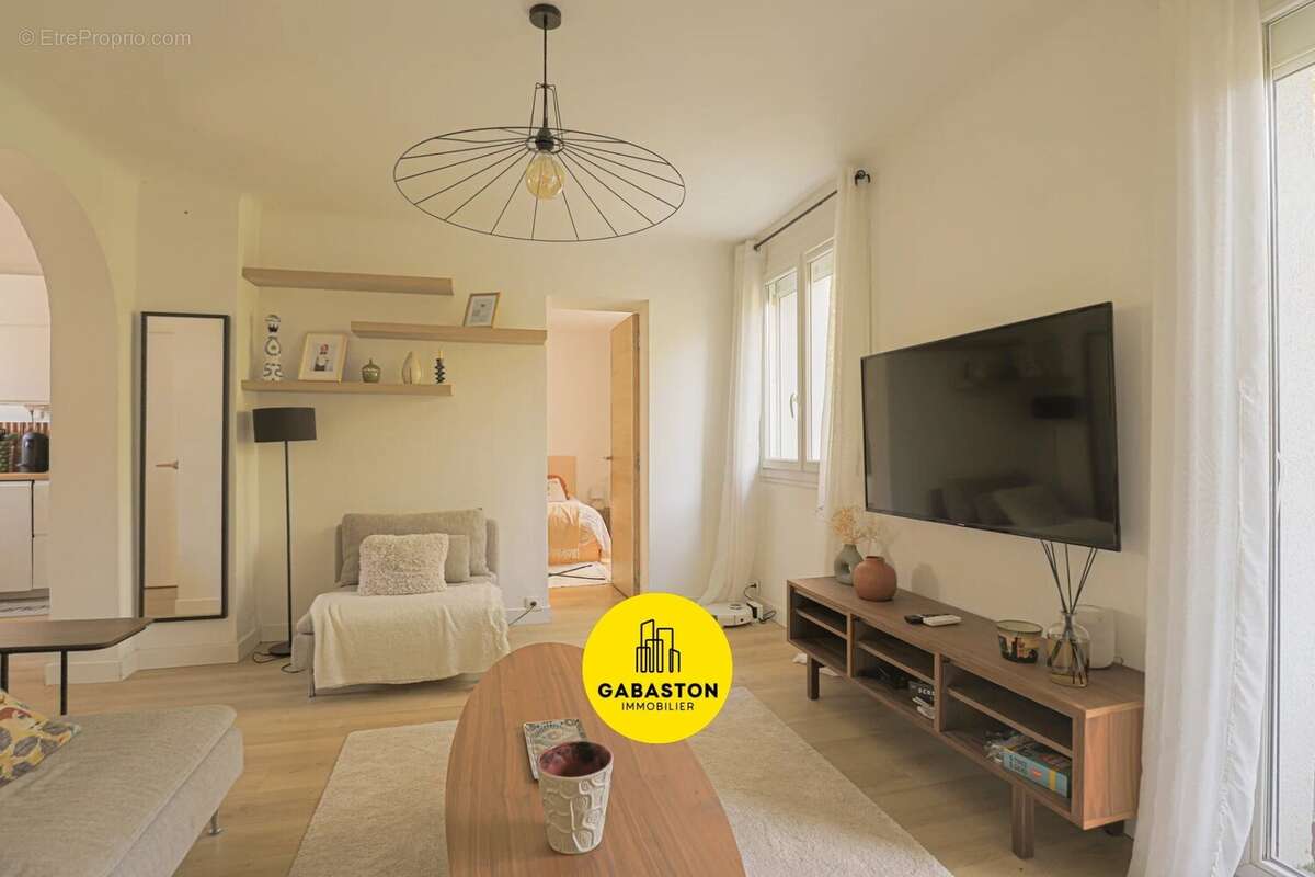 Appartement à MARSEILLE-9E