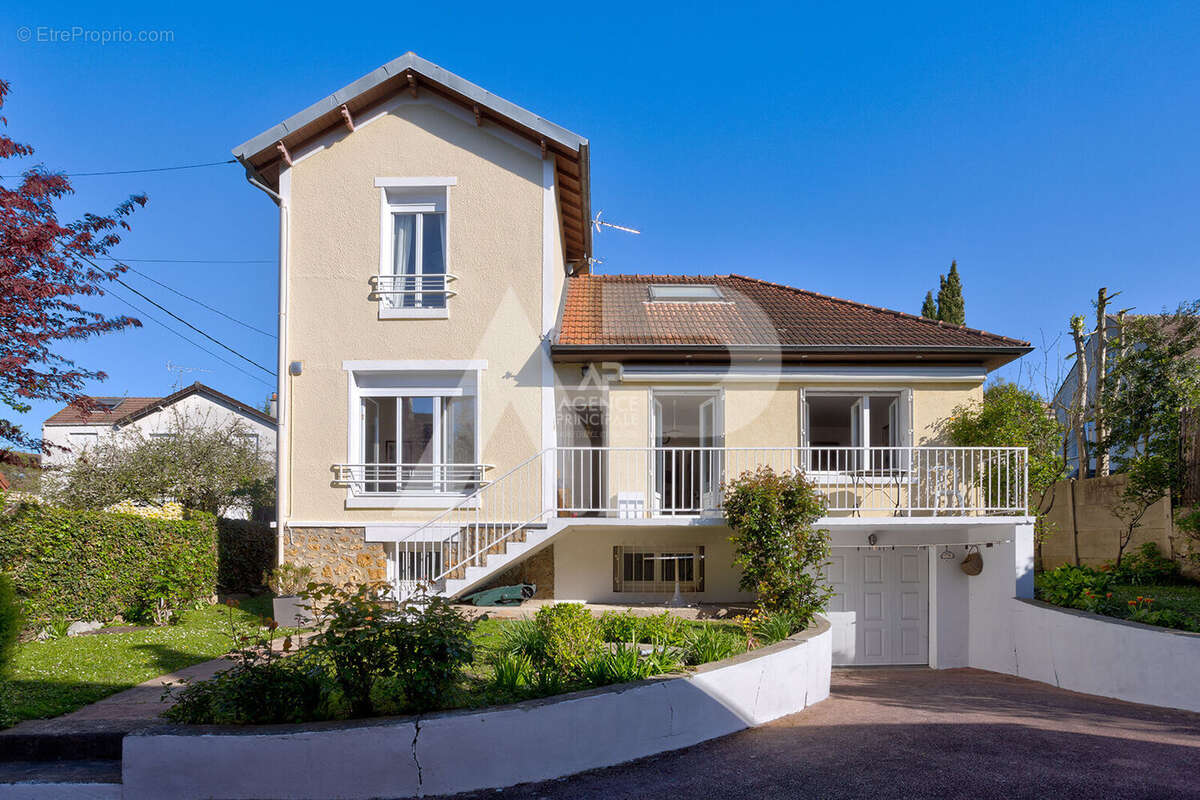 Maison à VIROFLAY