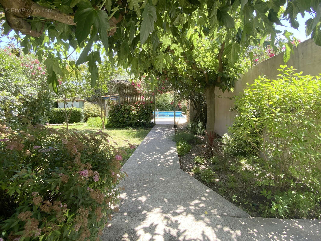 Charmante villa avec piscine dans village à quelques minutes d'Uzès. - photo 5