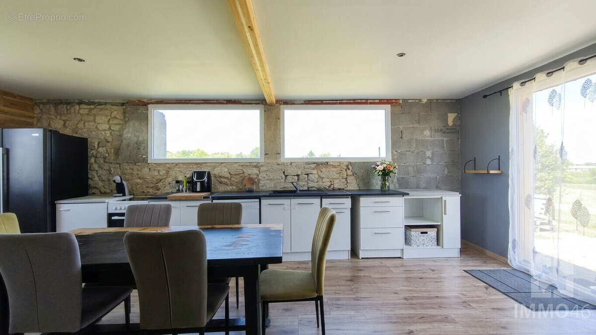Maison 137 m² à Cahors  - photo 4