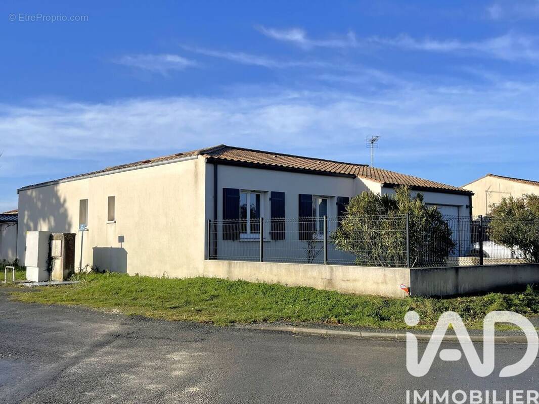 Photo 1 - Maison à SAINT-HIPPOLYTE