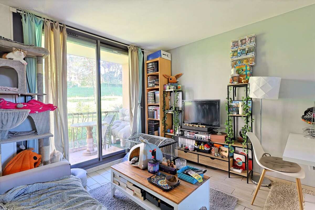Appartement à LE CANNET