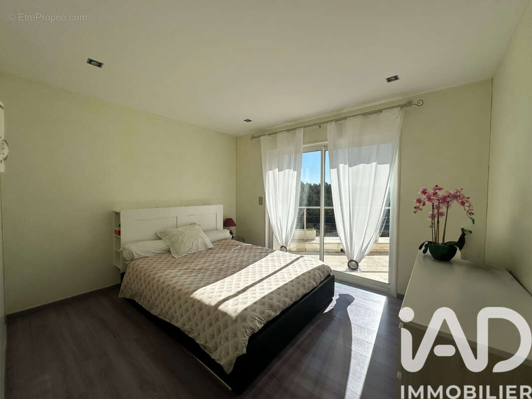 Photo 9 - Maison à LE CANNET-DES-MAURES