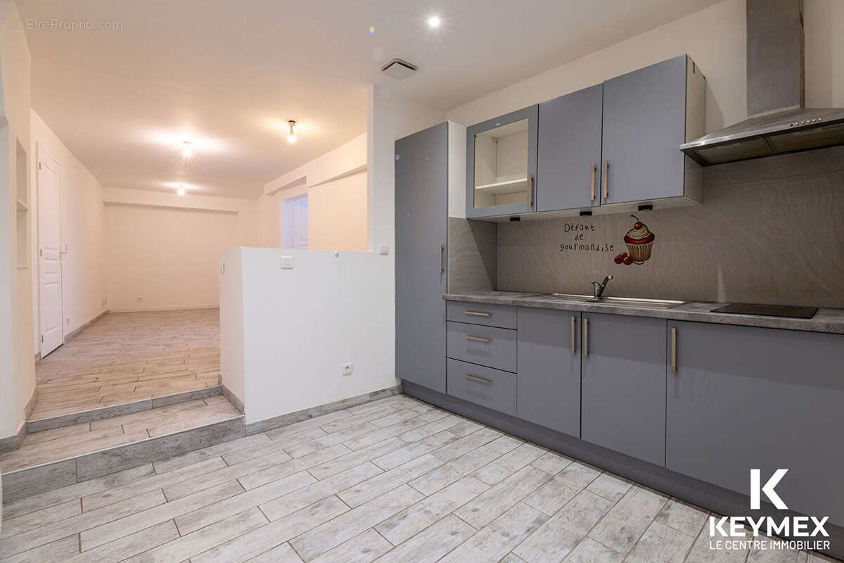 Appartement à NOAILLES