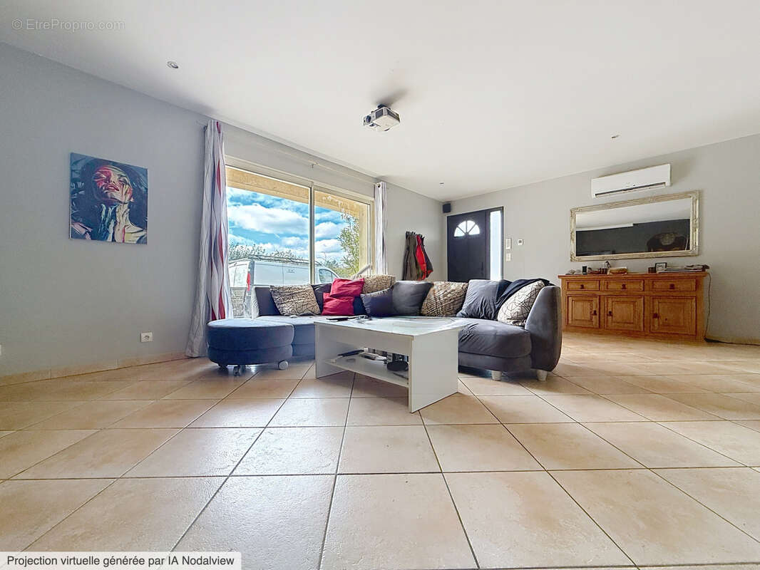 Maison à SAINT-VIANCE