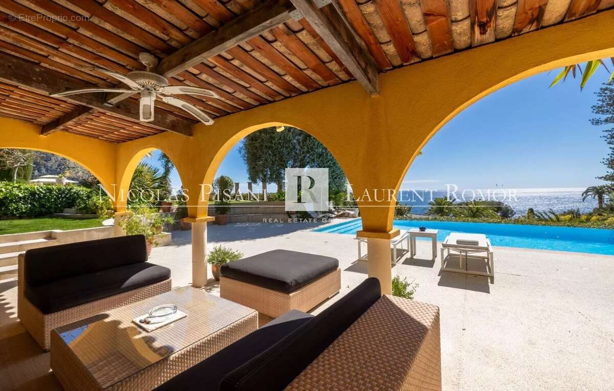 Maison à EZE